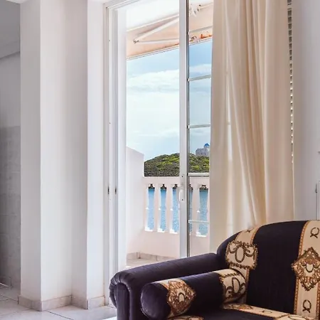 Fani Roxane Apartment Keratea